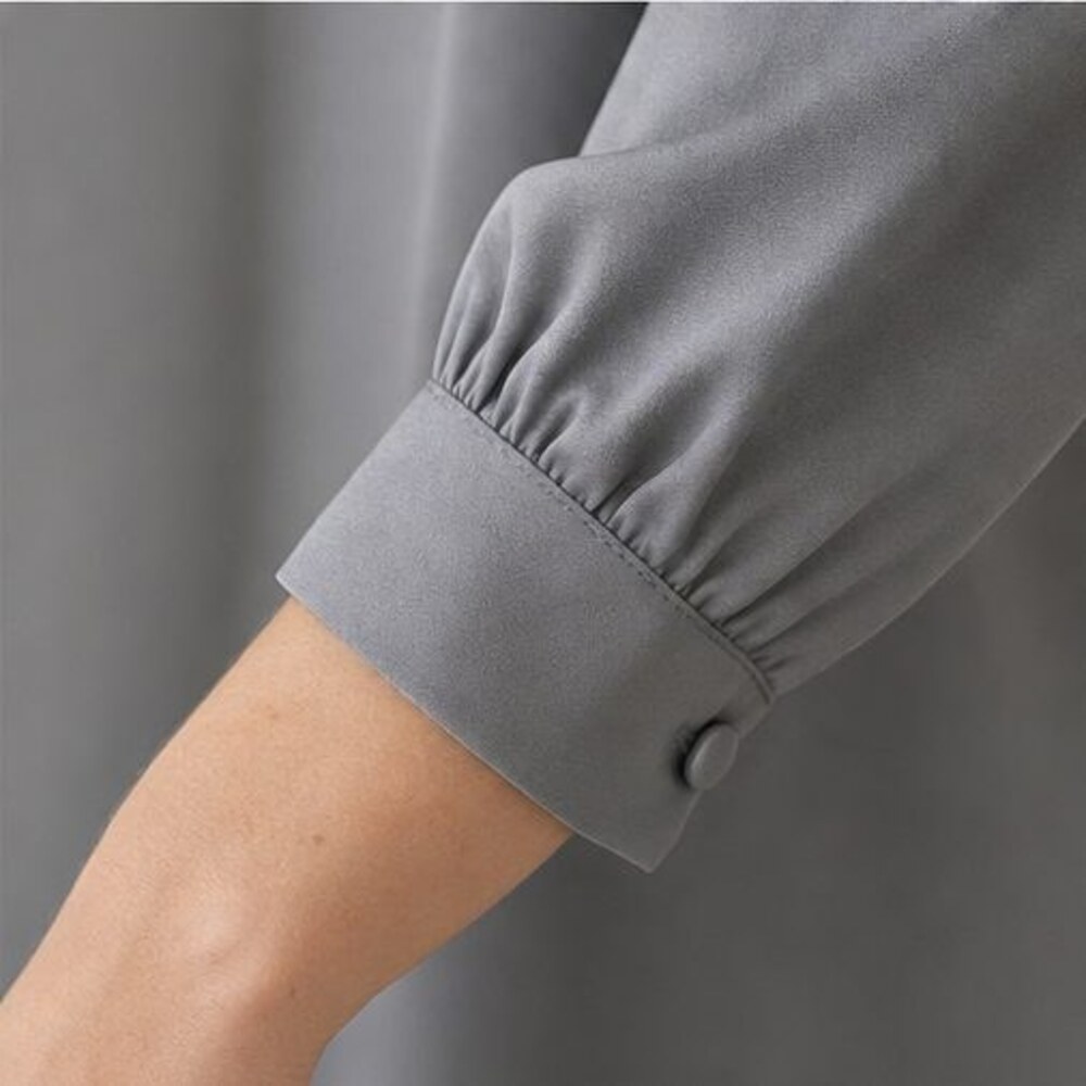 Gray Smocked Top - Picture 5 of 6